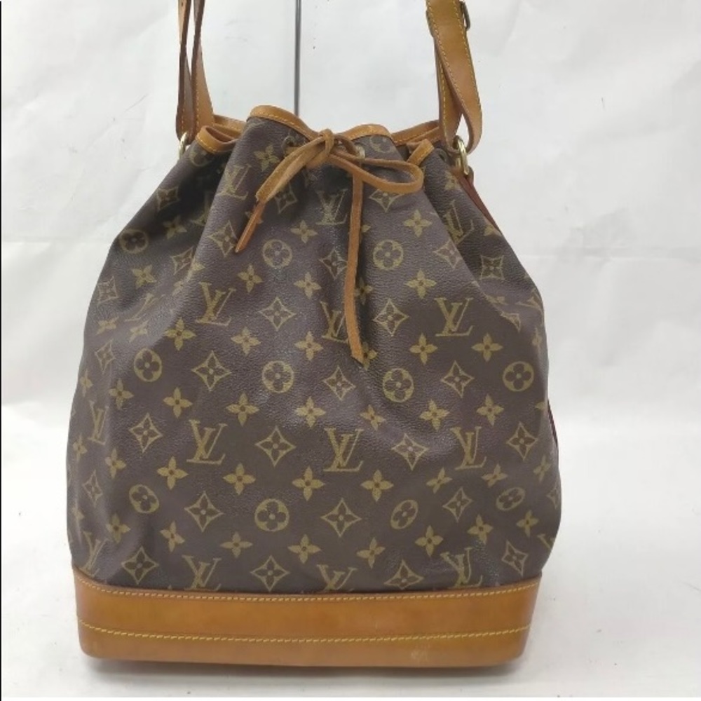 Louis Vuitton Noe bucket